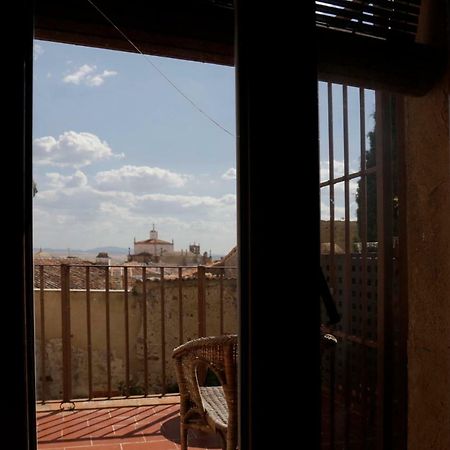 Apartamento En Casa Del S.Xvi Trujillo Bagian luar foto